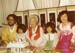 dad, me, grandma, sis, mom, about 1979